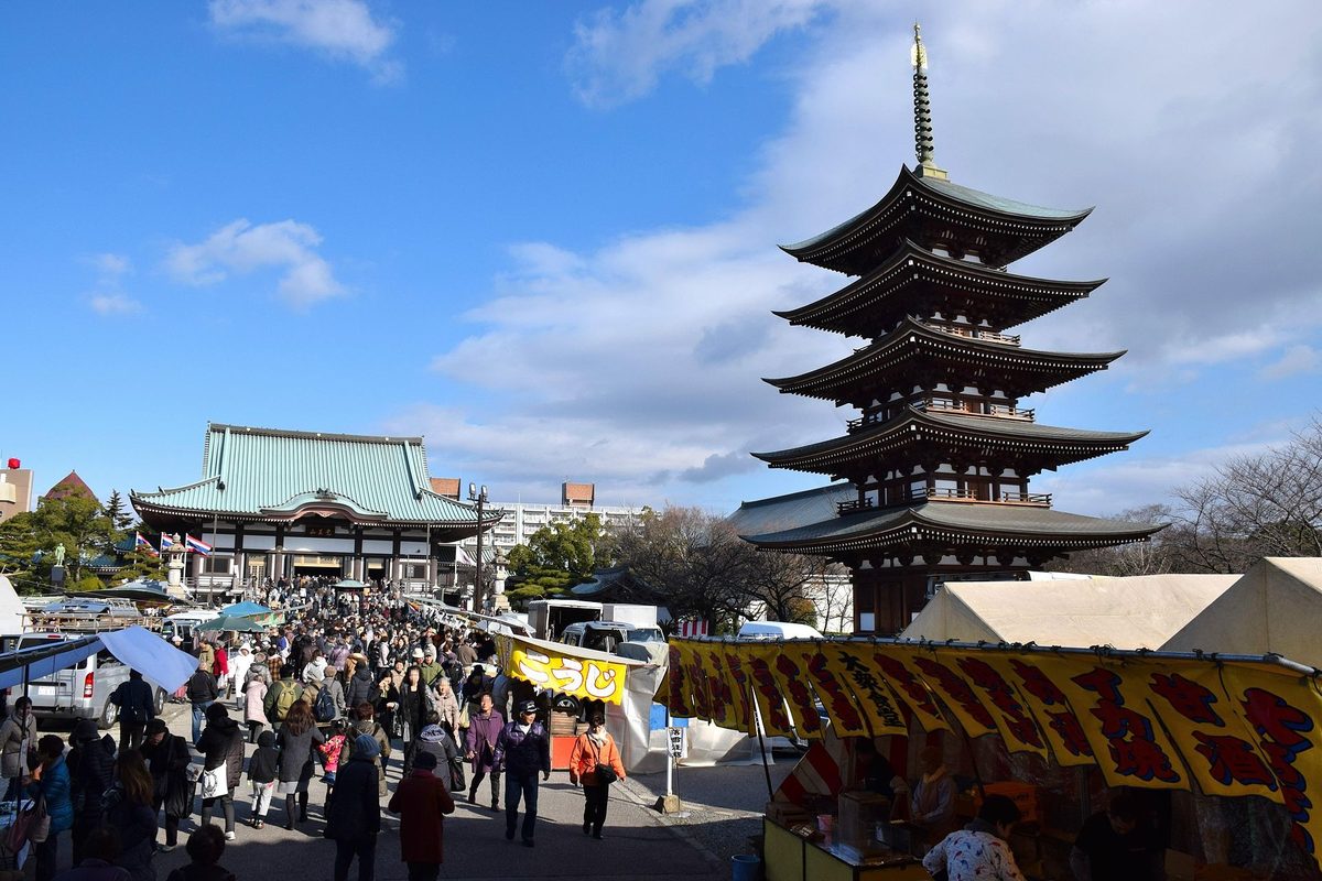 覚王山・日泰寺の縁日(名古屋市千種区)