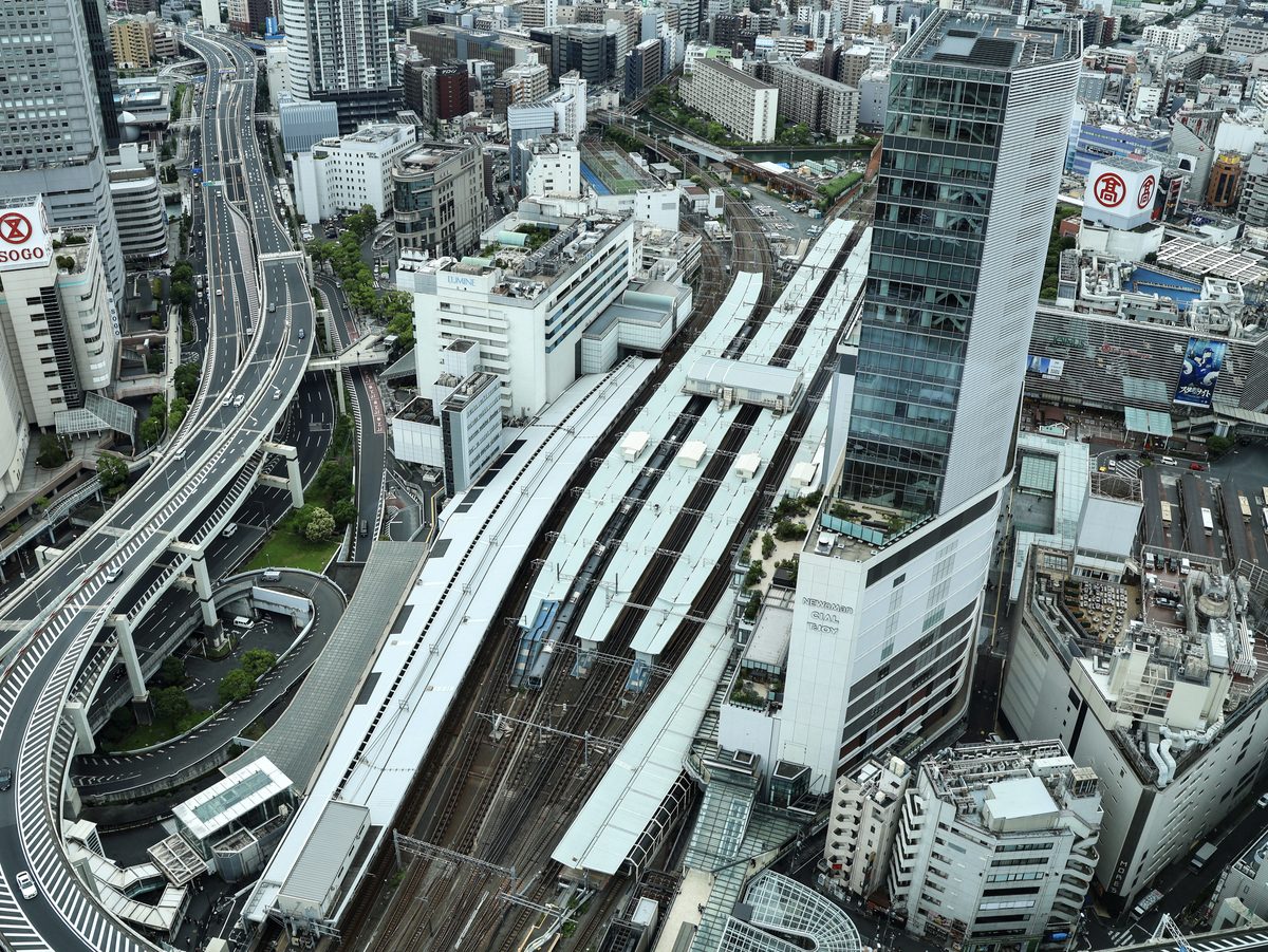 横浜駅の駅ビル(横浜市西区)